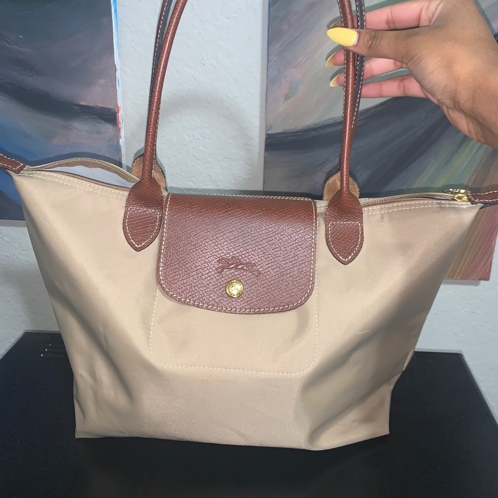 Longchamp beige bag w/ extended handles